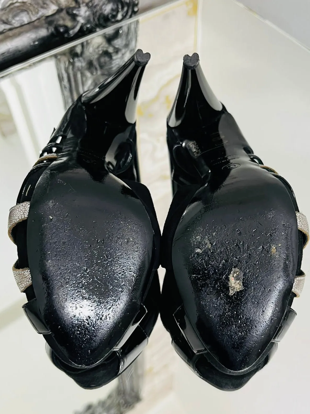 Alexander McQueen Leather Star Heels. Size 37