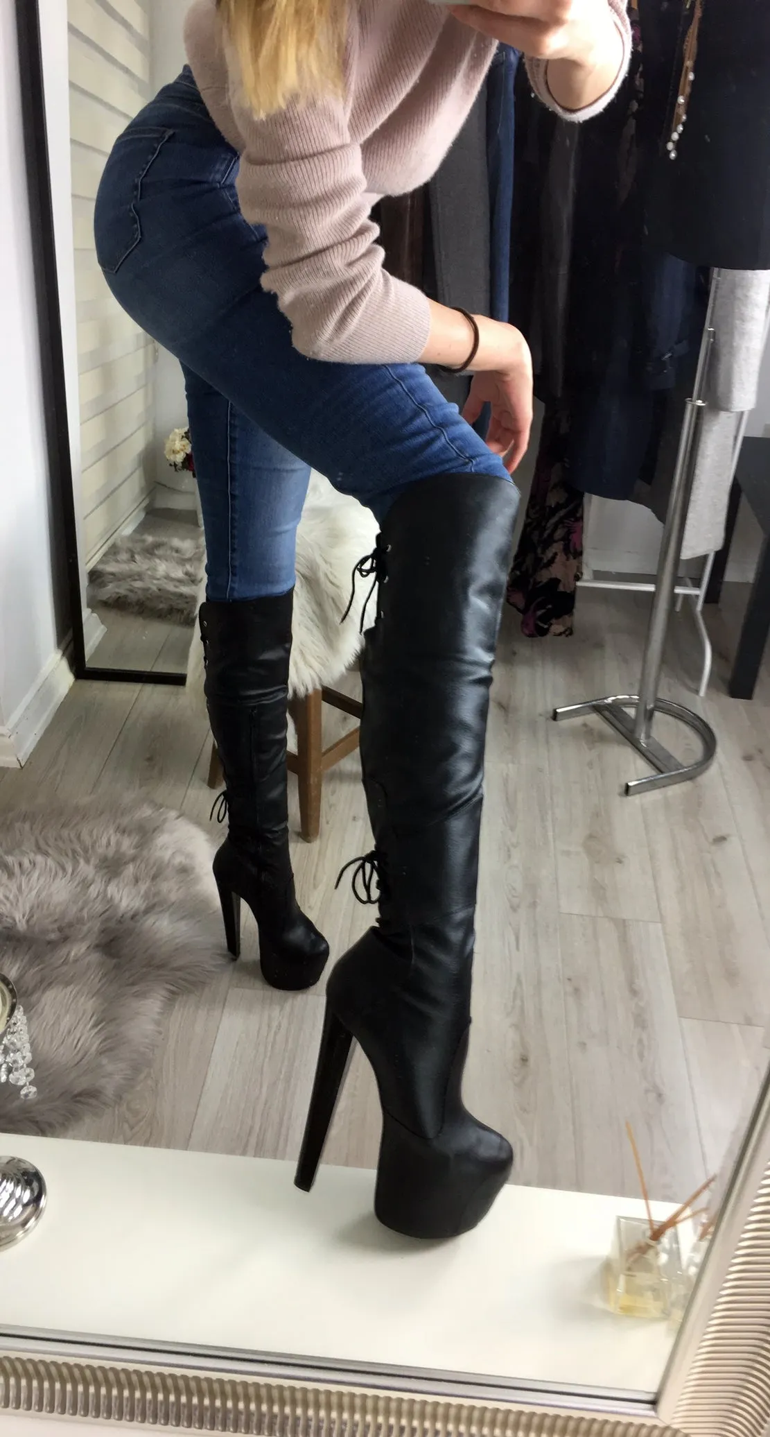 Black Stylish Over The Knee Boots