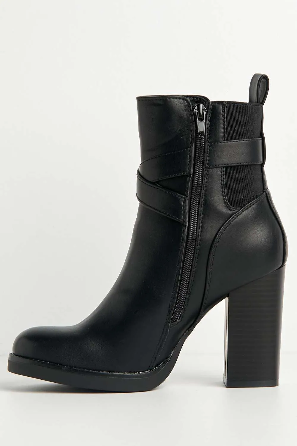 Dagny Buckle Detail Block Heel Boots in Black Matt