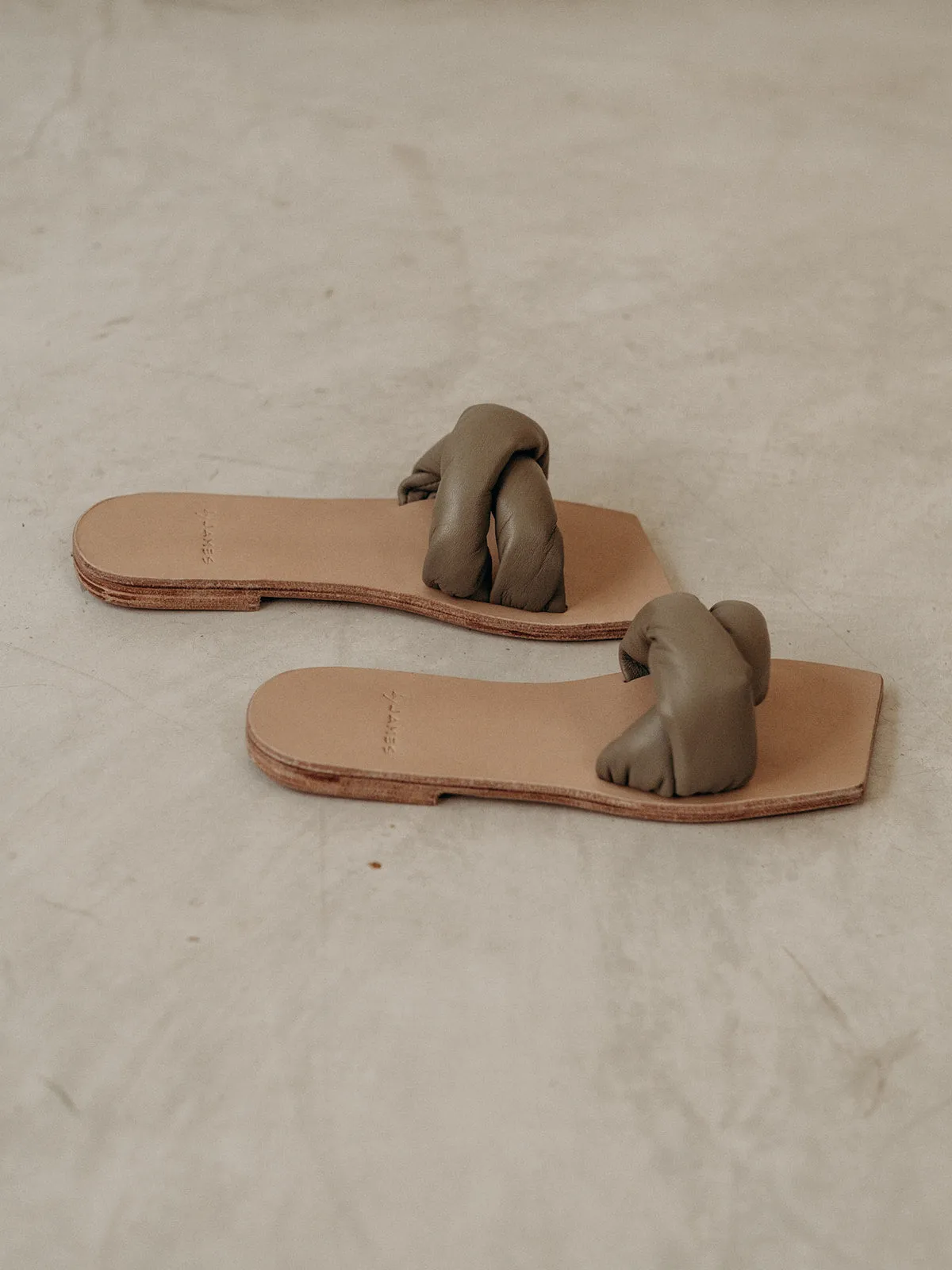 Liora Sandal