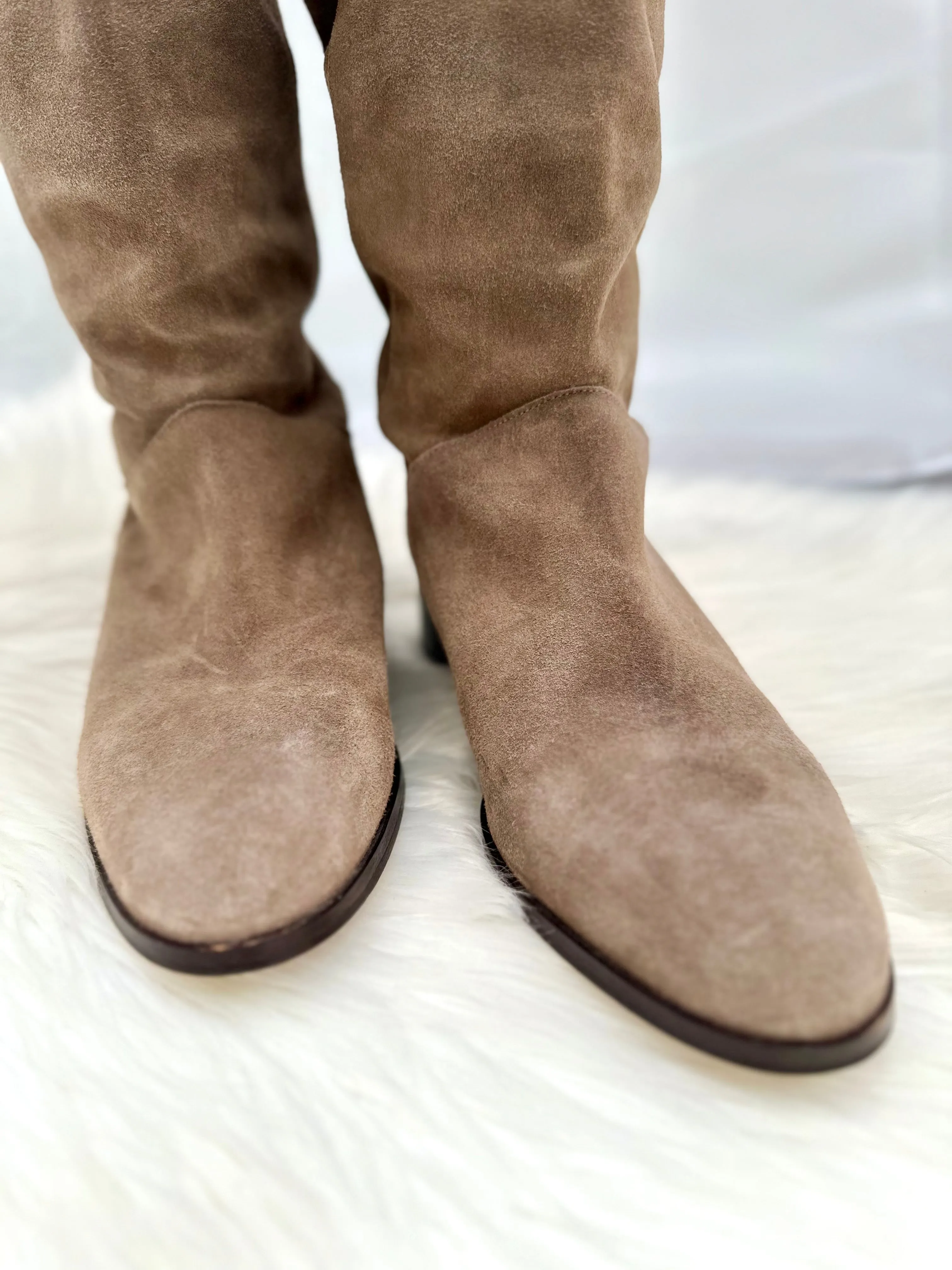 Saks Fifth Avenue Knee Hihg boots size 40 (preowned)