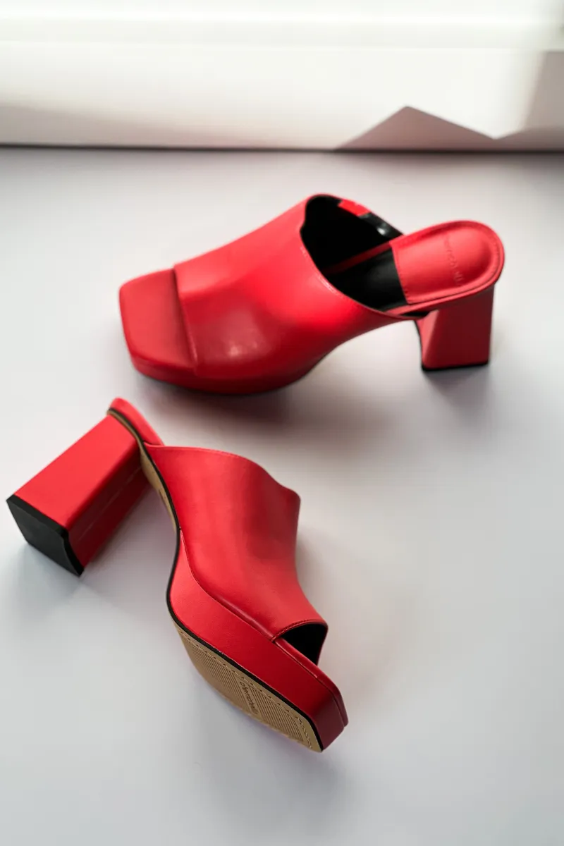 Vyper Heels Red